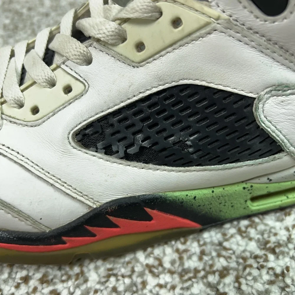 Jordan Shoes Mens Size 10.5 White Air Jordan 5 Retro Poison Green Sneakers Sport